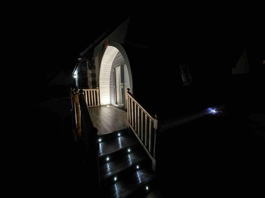 Bonny Wee Snug - Pod In Spean Bridgeアパートメント エクステリア 写真