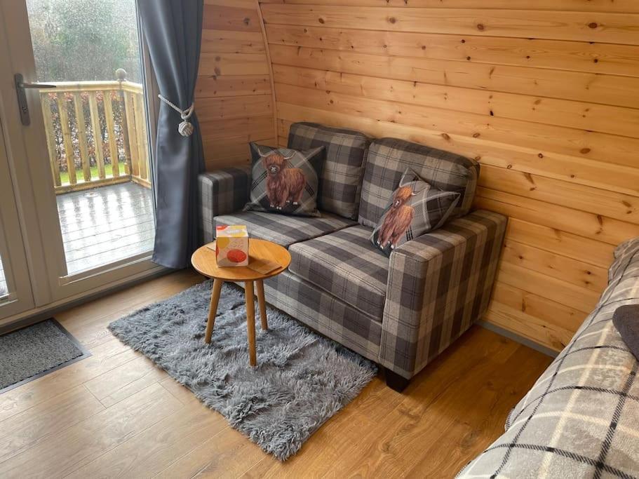 Bonny Wee Snug - Pod In Spean Bridgeアパートメント エクステリア 写真