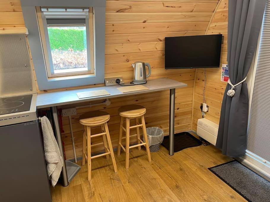 Bonny Wee Snug - Pod In Spean Bridgeアパートメント エクステリア 写真