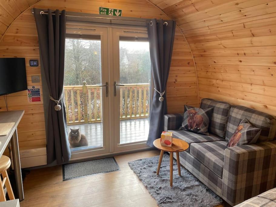 Bonny Wee Snug - Pod In Spean Bridgeアパートメント エクステリア 写真