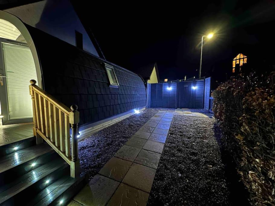 Bonny Wee Snug - Pod In Spean Bridgeアパートメント エクステリア 写真