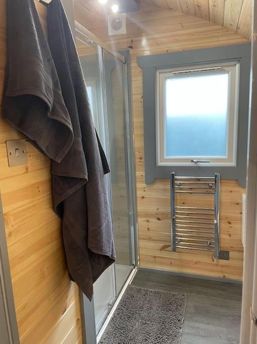 Bonny Wee Snug - Pod In Spean Bridgeアパートメント エクステリア 写真