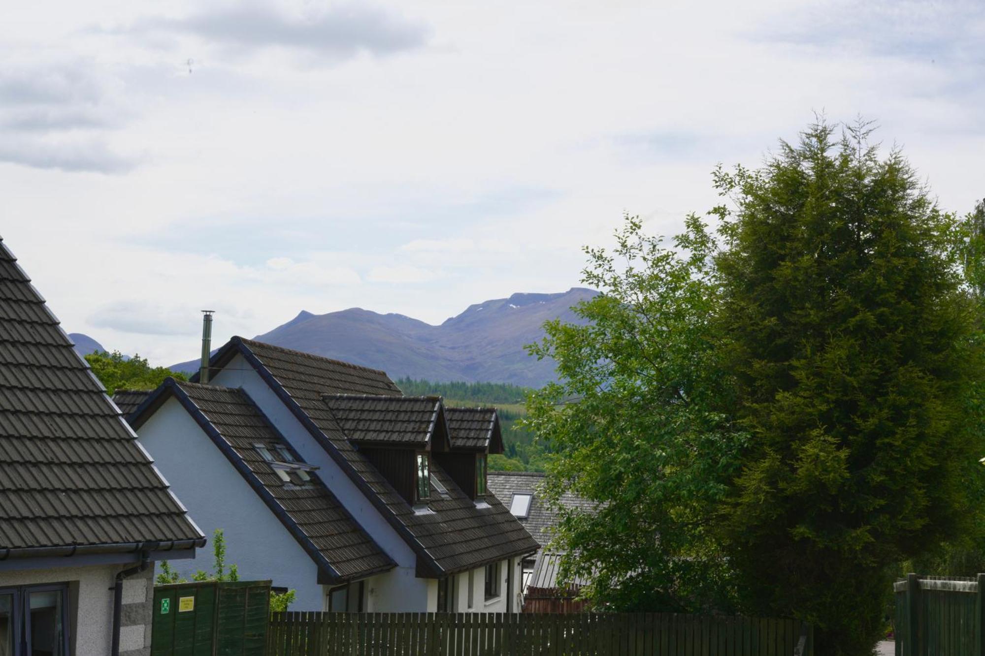 Bonny Wee Snug - Pod In Spean Bridgeアパートメント エクステリア 写真