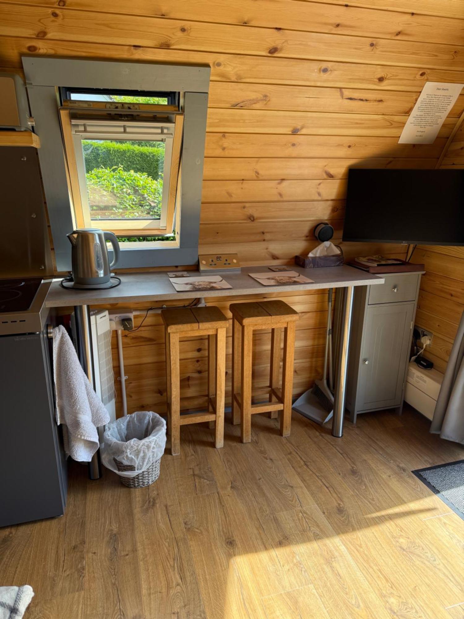 Bonny Wee Snug - Pod In Spean Bridgeアパートメント エクステリア 写真