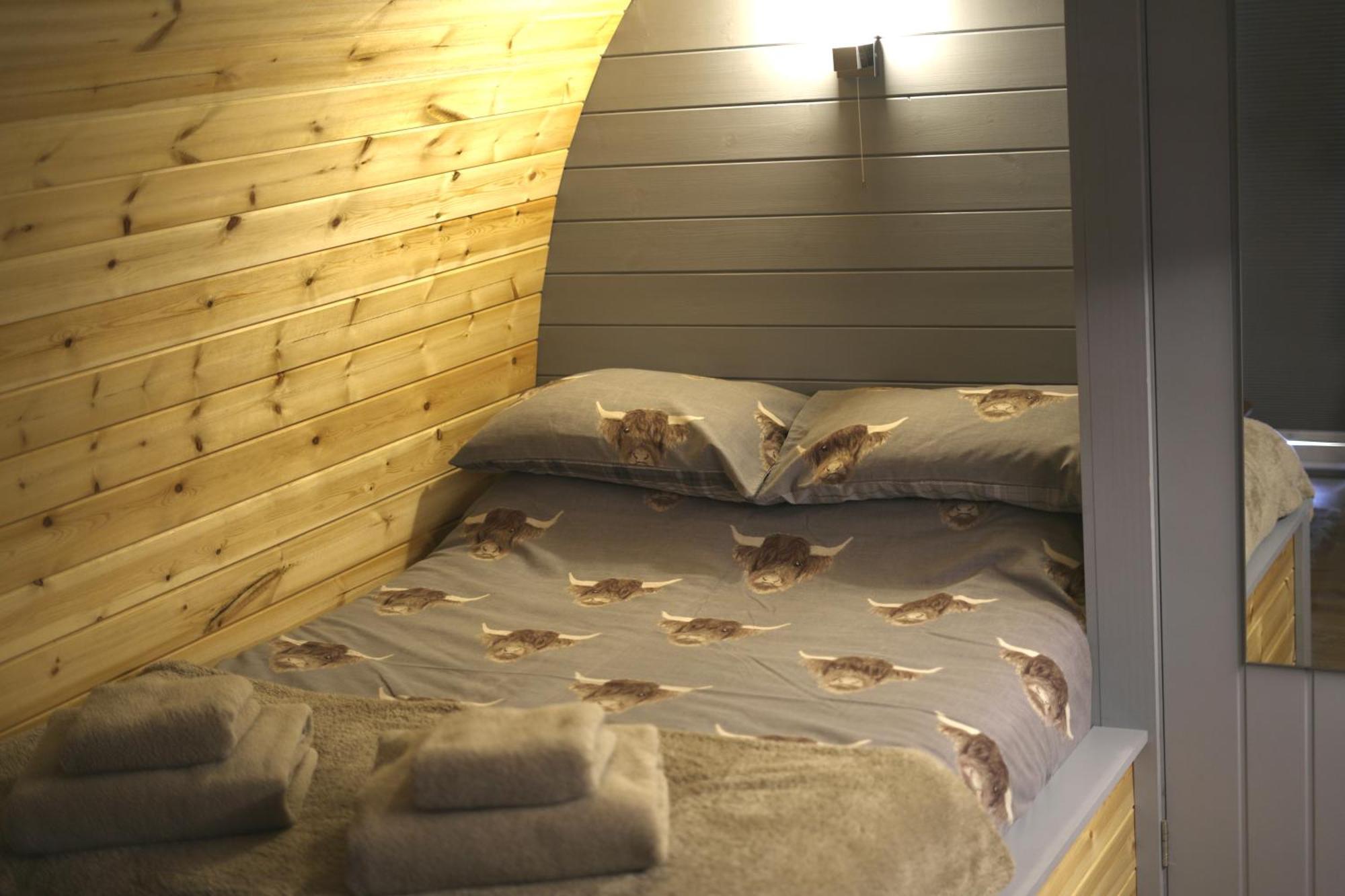 Bonny Wee Snug - Pod In Spean Bridgeアパートメント エクステリア 写真