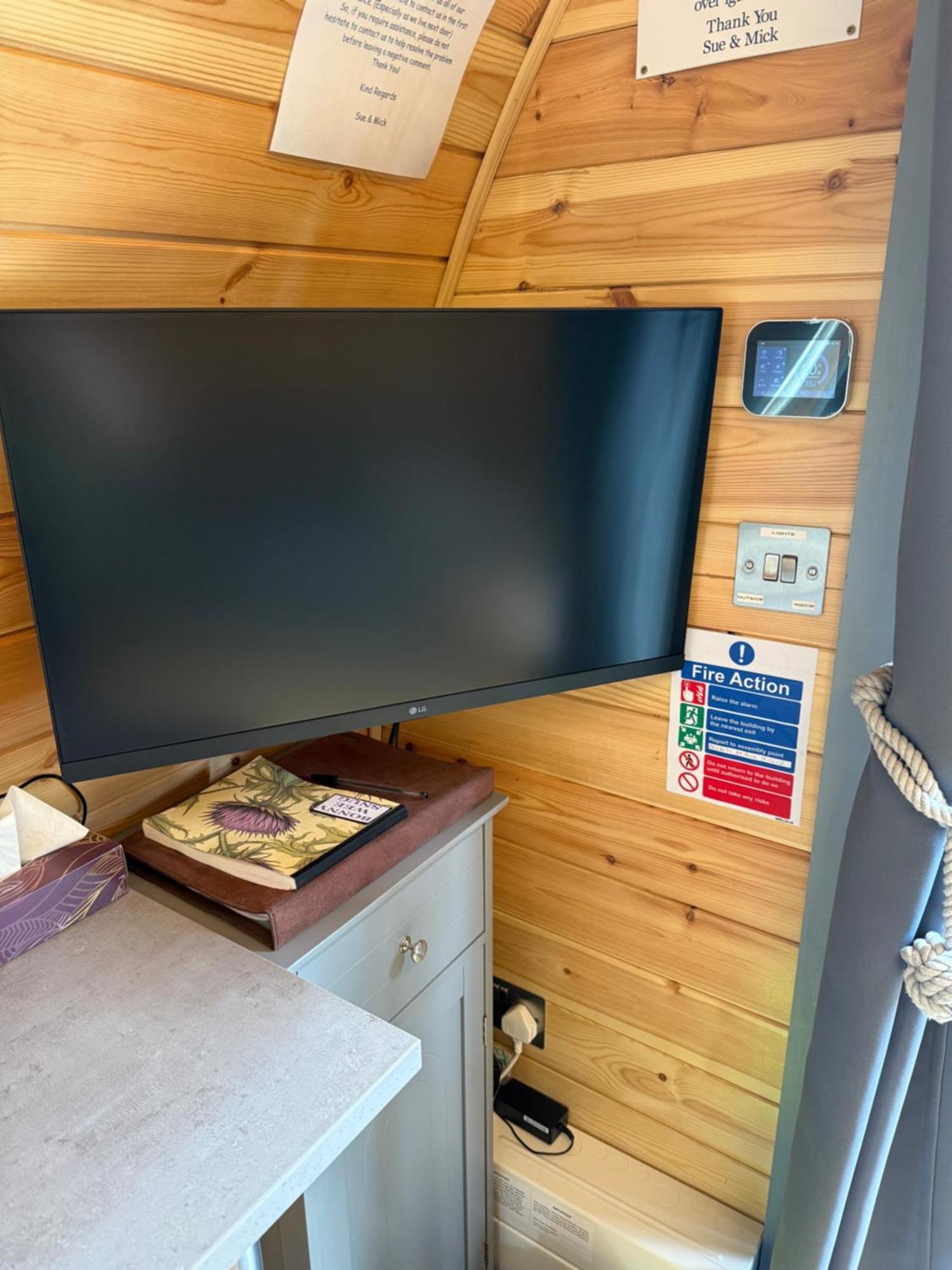 Bonny Wee Snug - Pod In Spean Bridgeアパートメント エクステリア 写真