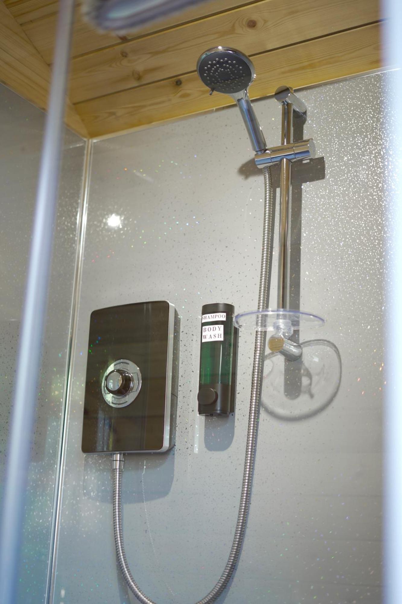 Bonny Wee Snug - Pod In Spean Bridgeアパートメント エクステリア 写真