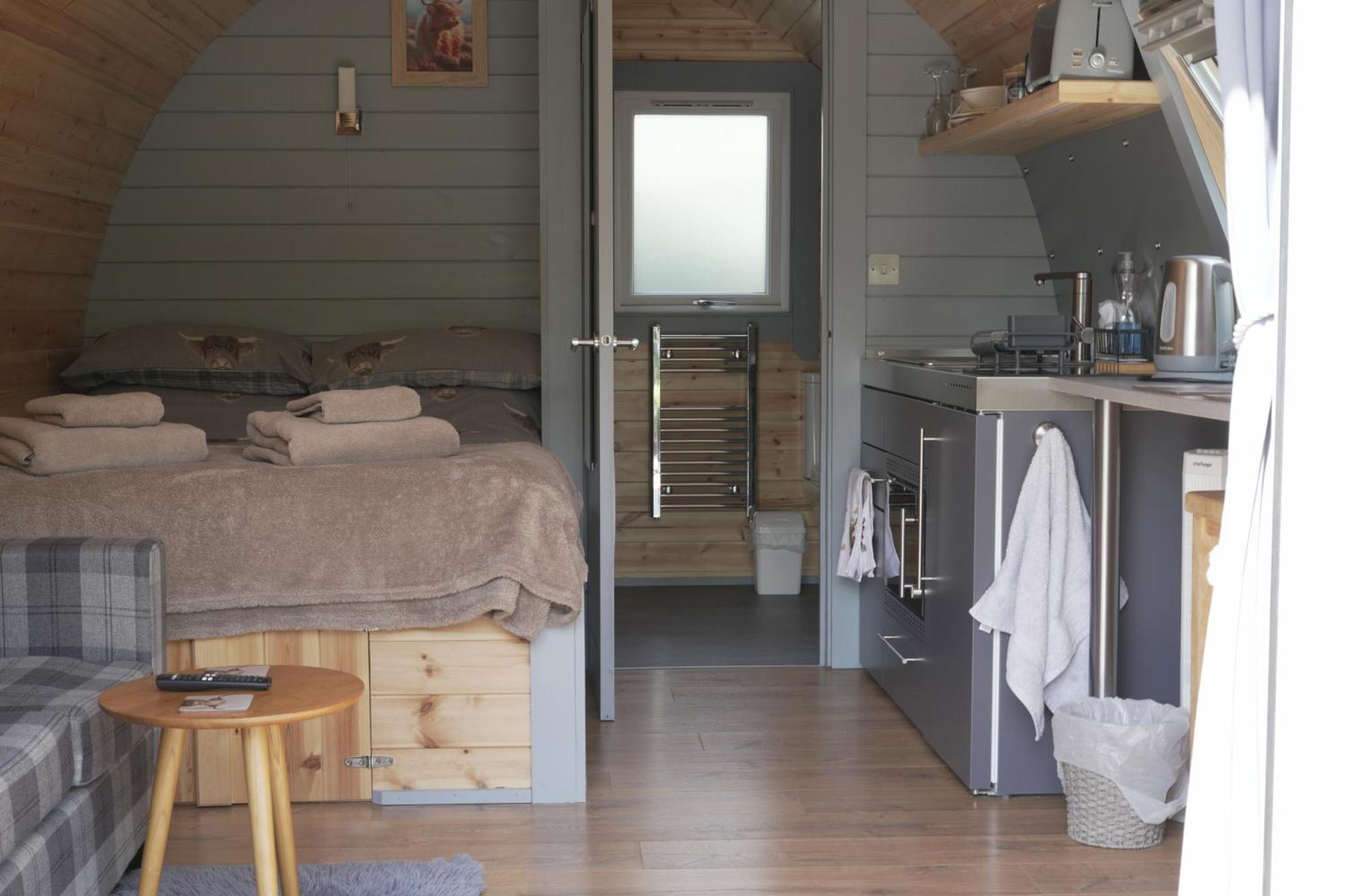 Bonny Wee Snug - Pod In Spean Bridgeアパートメント エクステリア 写真